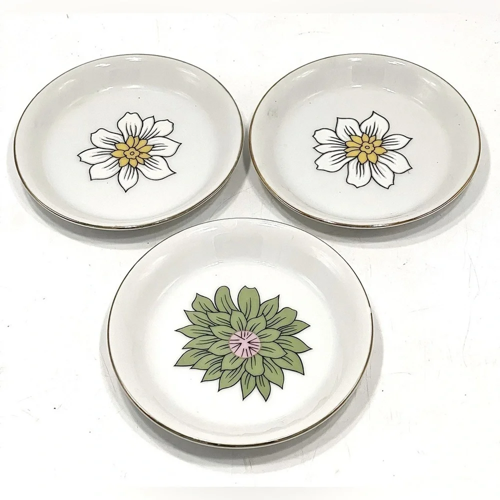 Set of 3 Vintage 🧡 MCM Flower Power Saucers 3.5” Mini Cocktail Dish Plant Lady